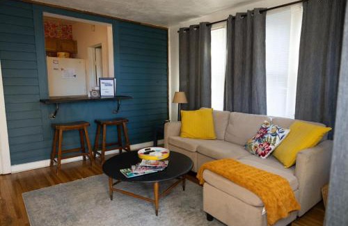 Hastings House | Sunshine Cottage 2 bedroom in duplex