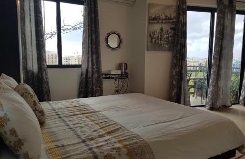 Qawra Bed & Breakfast | Sunshine Court