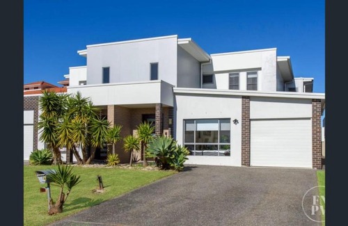 Port Macquarie House | Sunshine Deluxe Port Macquarie