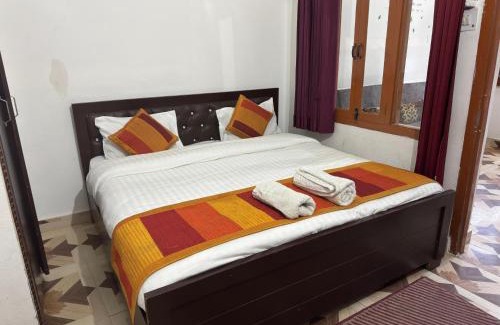 Bhowali House | Sunshine Homestay
