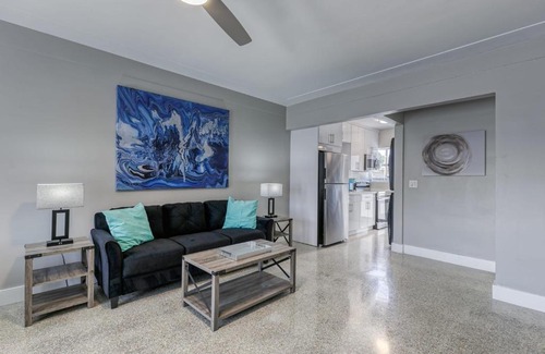 Wilton Manors Apartment | Sunshine Manors 2013 A