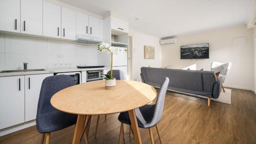 Cowes House | Sunshine Retreat Villa 8