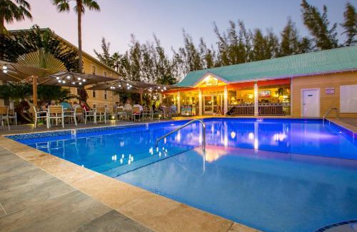 Seven Mile Beach Hotel | Sunshine Suites Resort