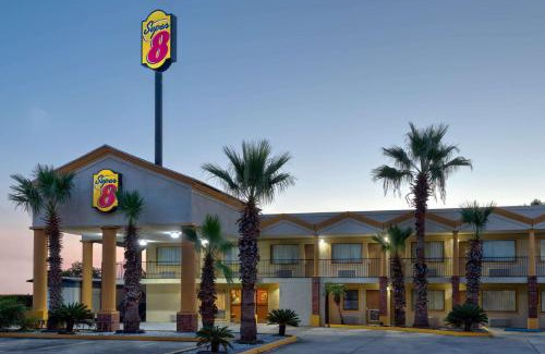 Breaux Bridge Hotel | Super 8 by Wyndham Breaux Bridge