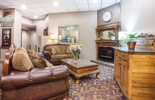 Castlegar Hotel | Super 8 by Wyndham Castlegar BC