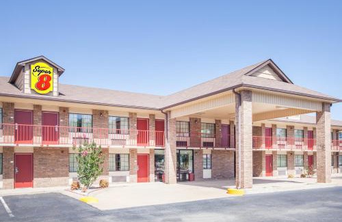 Clinton Hotel | Super 8 by Wyndham Clinton