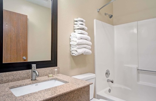 Melrose Hotel | Super 8 by Wyndham Melrose