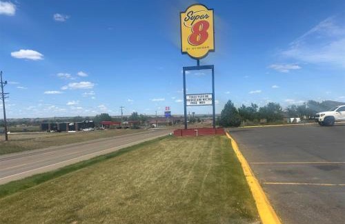 Miles City Hotel | Super 8 by Wyndham Miles City