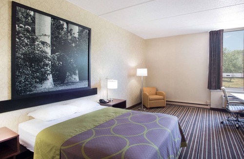 Plattsburgh Hotel | Super 8 by Wyndham Plattsburgh