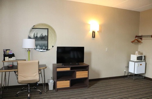 Plattsburgh Hotel | Super 8 by Wyndham Plattsburgh