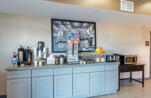 Quartzsite Hotel | Super 8 by Wyndham Quartzsite AZ