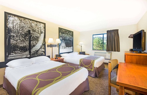 Ripley Hotel | Super 8 by Wyndham Ripley
