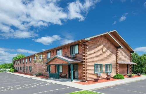 North Lake George Hotel | Super 8 by Wyndham Ticonderoga