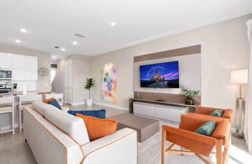 Bay Lake House | SUPER CLOSE -DISNEY's PARKs THEME ROOMs & POOL