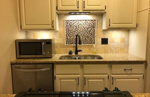Columbia Apartment | Super Close to Mizzou Condo 2 Bed 1 Bath