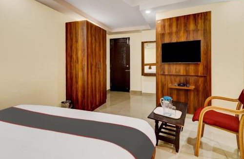 Rajajinagar Hotel | Super Collection O Hemadri Residency