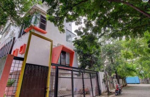 Baner Hotel | Super Collection O Vardhan House