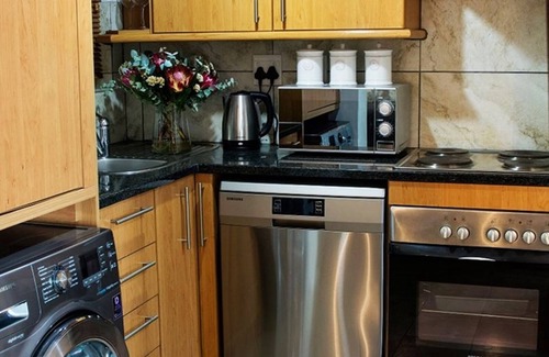 Stellenbosch Central Apartment | Super Cute Apartment in most loved Church Street - walk to restaurants