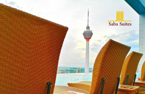 Kuala Lumpur City Centre Apartment | Super Deluxe 1-BR KLCC Twin Towers View Apartment at Platinum KLCC