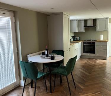 Underhill Apartment | Super deluxe apartment