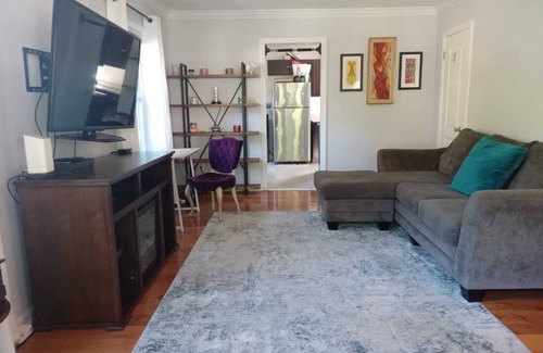 Arlington House | Super Dope Crib in the Heart of Arlington, VA!