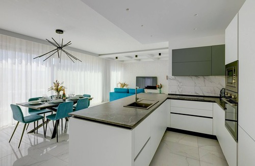 Tal-Ghoqod Apartment | Super Luxury Penthouse with Hot Tub and Pool