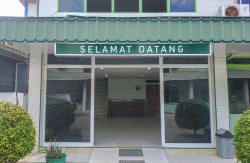 Singkawang Hotel | Super OYO 3098 Hotel Sahabat Baru
