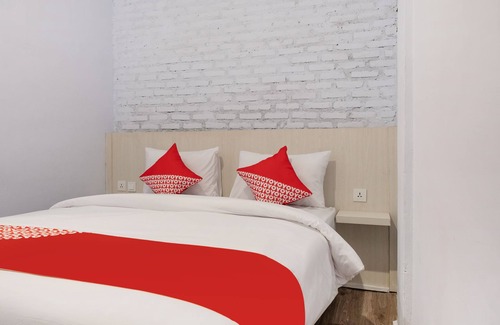 Medan Hotel | Super OYO 3150 Theodore Homestay