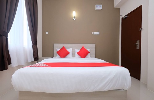 Bandar Indera Mahkota Hotel | Super OYO 43935 Mancalin Hotel