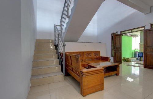 Surakarta Hotel | Super OYO 93012 Griya Kencana Asri Syariah