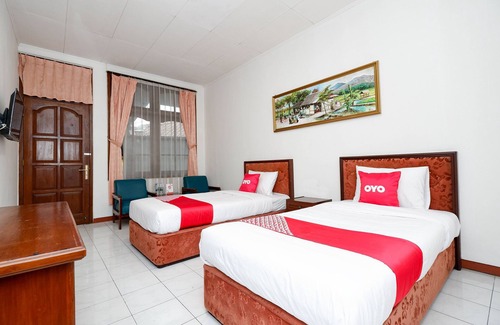 Laweyan Hotel | Super OYO Capital O 1644 Hotel Griya Kencana