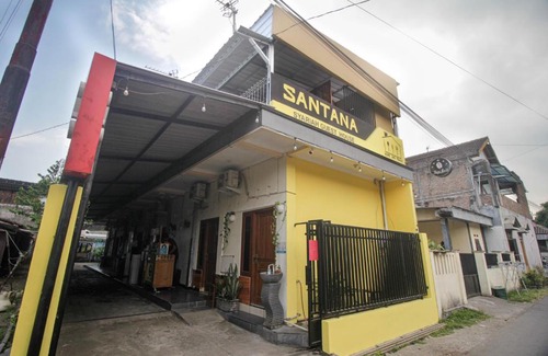 Surakarta Hotel | Super OYO Capital O 2258 Santana Syariah Guest House