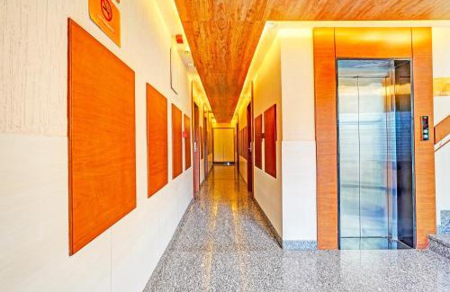 Domlur Hotel | Super Townhouse Indiranagar
