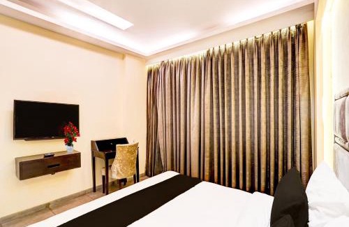 Pitampura Hotel | Super Townhouse Pitampura West Enclave