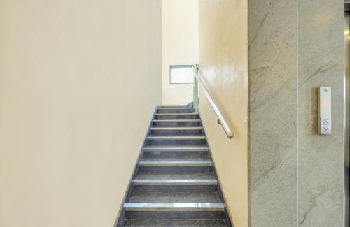 Dwaraka Nagar Hotel | Super Townhouse Visakhapatnam
