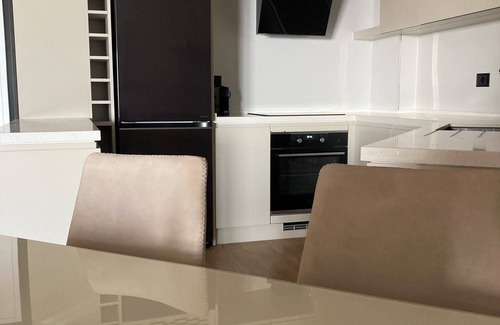 Durres Apartment | Superb 2-bedroom apartment in gorgeous White Hill Currila Durrës with AC, WiFi