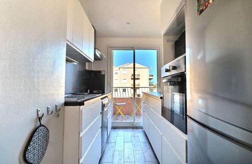Frejus Plage Apartment | SUPERB APARTMENT T3 60 M2 5 MIN WALK FROM THE BEACH AND SHOPS