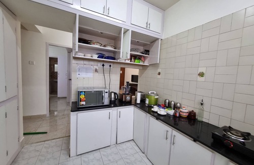 Sadras Apartment | Superb flat in heart of Chennai shopping district