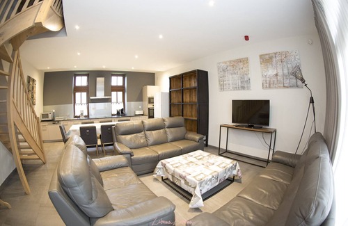 Laneffe Other | Superb gîte in an old farm workshop for 7 people with all mod cons