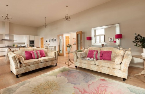 Maenporth Apartment | Superb Luxury 5 Star Apartment with Private Terrace Overlooking Sea