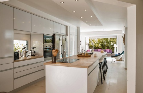 Dampierre Villa | SUPERB LUXURY VILLA 10 MINUTES WALK FROM ANSE VINAIGRI BEACH