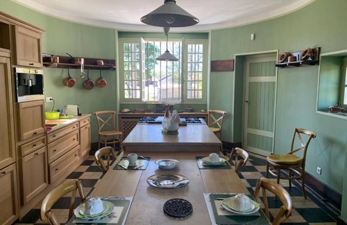Les Chapelles-Bourbon House | Superb manor house 15 minutes from Disneyland and 45 minutes from Paris