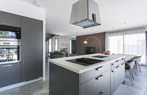 Cap d'Agde Villa | Superb new contemporary villa with private pool 400 m from the sea