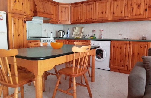 Marsalforn Apartment | Superb seaview two bedroom apartment in Marsalforn