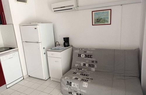 Marseillan Plage House | Superb studio cabin 4 people in the DRC