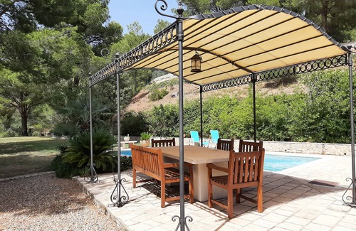 L'Albiol Villa | Superb villa located in a pine forest, with swimming pool, 15 minutes from the beaches.