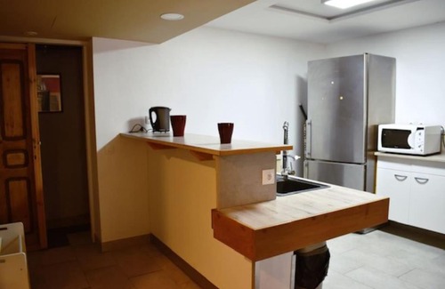 Charency-Vezin Apartment | Superbe Appartement PMR avec parking Gratuit