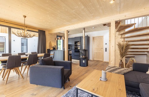 Biberwier Ski Chalet | Superior Chalet with 4 bedrooms & wellness