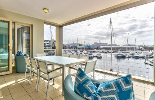 Victoria and Alfred Waterfront Apartment | Superior Three Bedroom Apartment
