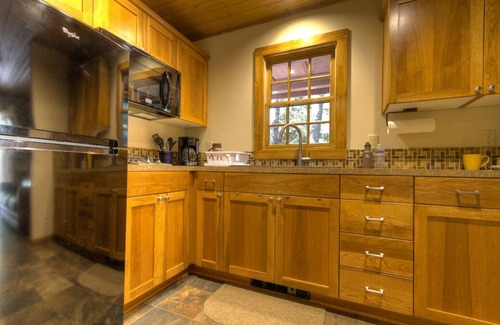 Government Camp Cabin | Support a great cause while on vacation!